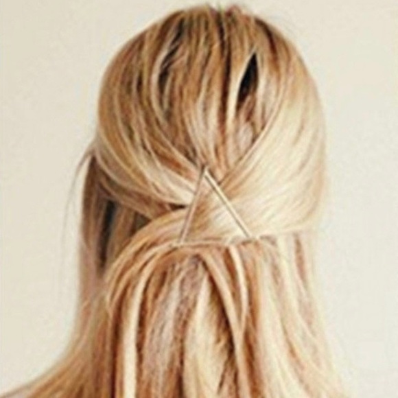 Accessories - Gold Triangle Hair Clip